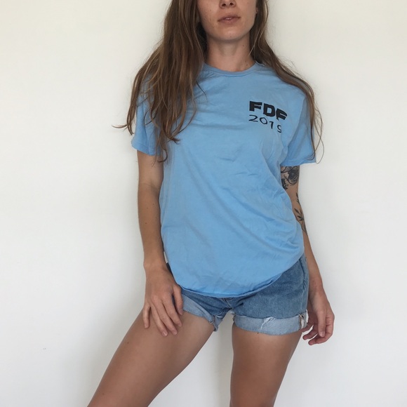 [SOLD] Comfy casual tee - Picture 3 of 5